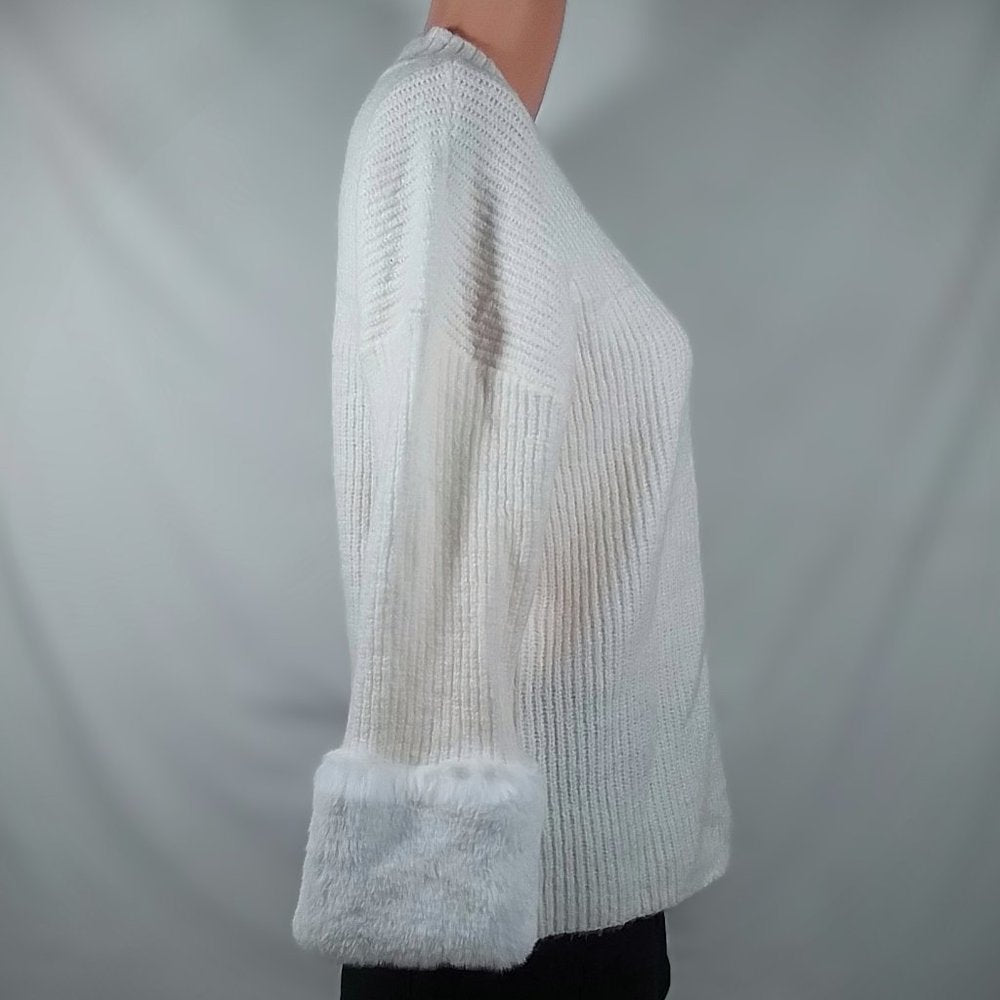 Women's Liz Claiborne Fur Lined Long Sleeve Sweater-Crema-Petite Medium-NWT
