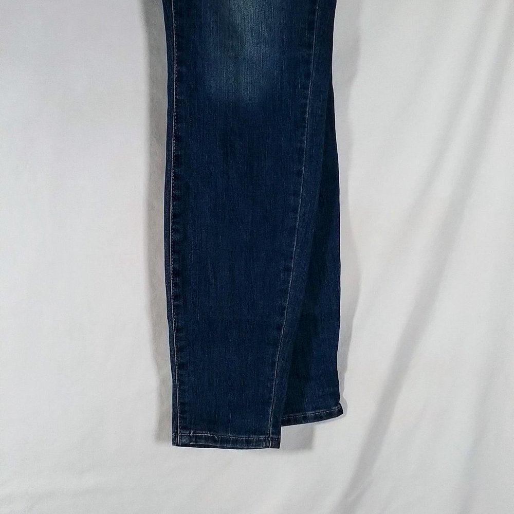 Women's Signature by Levi Strauss & Co Curvy Skinny Jeans-Blue Onyx-10 Long-NWT