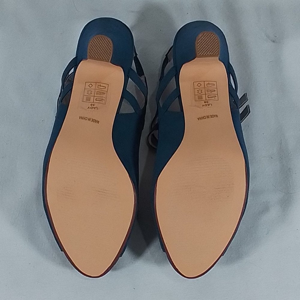 Women's Chelsea Crew Lady Micro Suede Heel Blue Size: 7 - New in Box