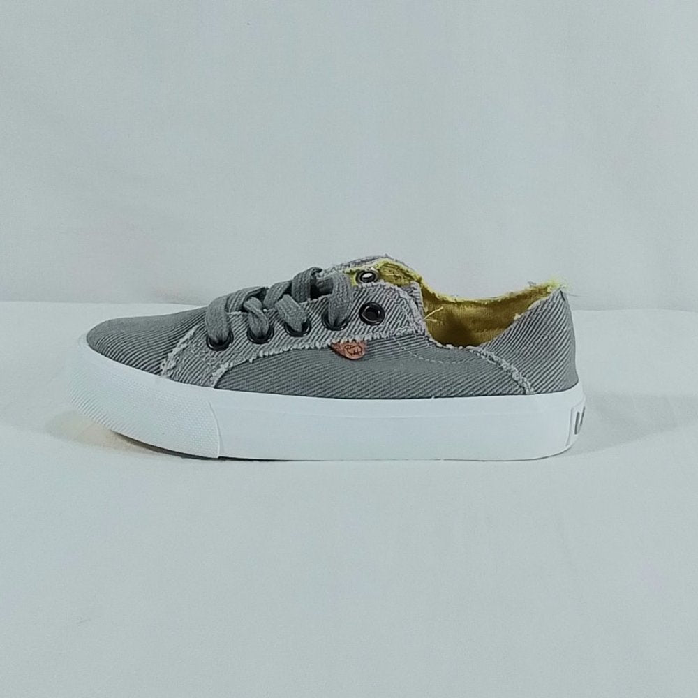 Girl's Lamo Vita Sneaker – Color Washed Grey – Size 13Y || New in box