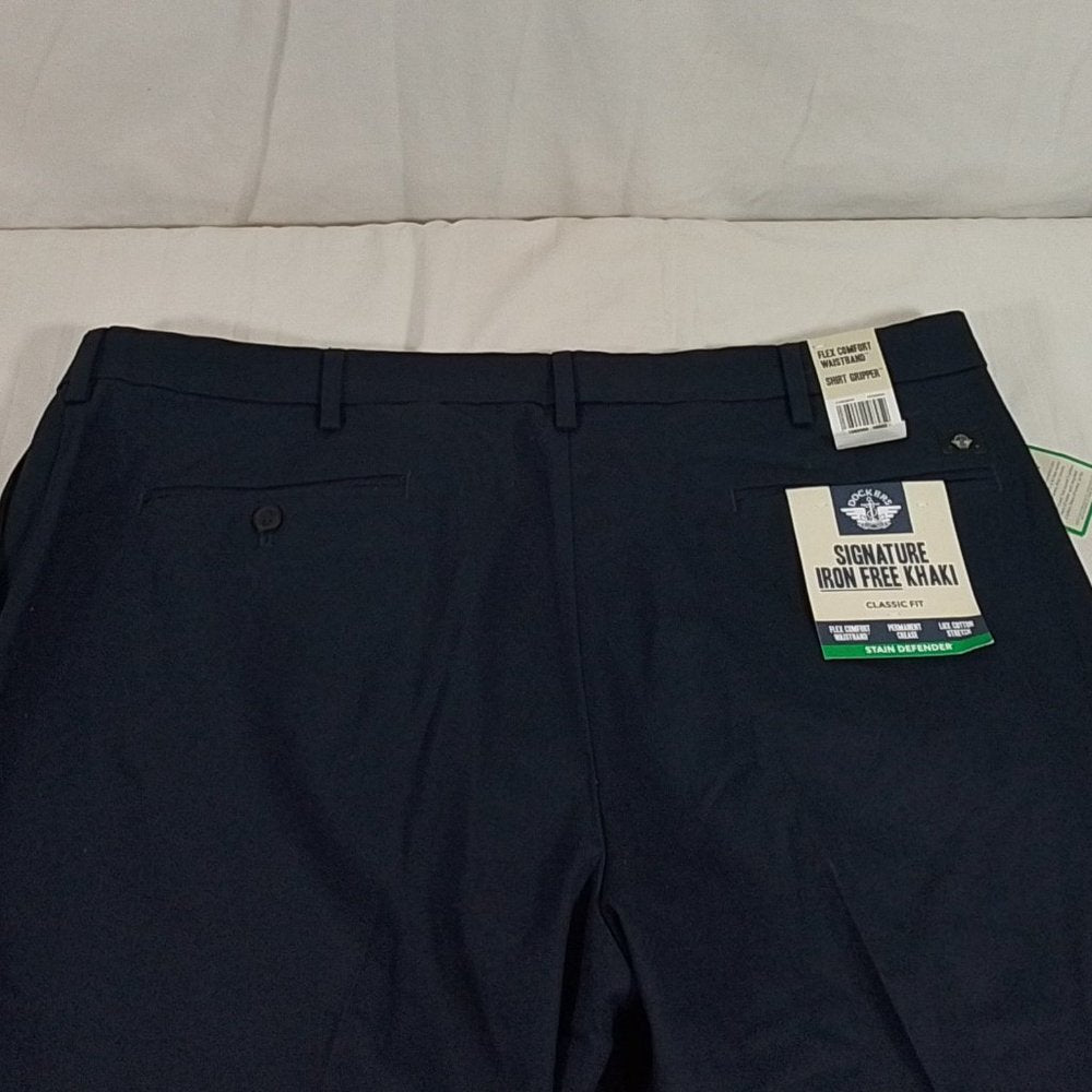 Men's Dockers Fit Signature Iron Free Khaki - Navy - 30 x 32 - NWT