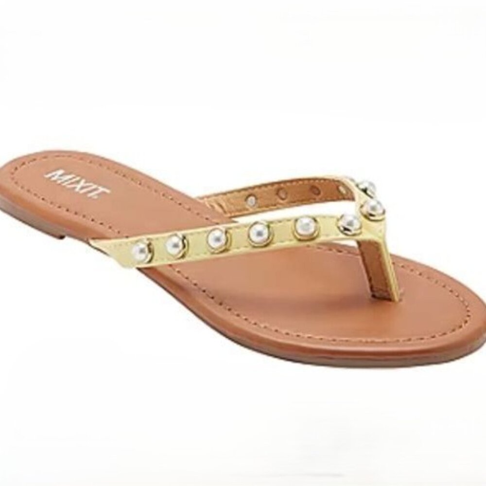 Women's Mixit Matti Thong Sandal - Pale Yellow - 9.5 - NIB