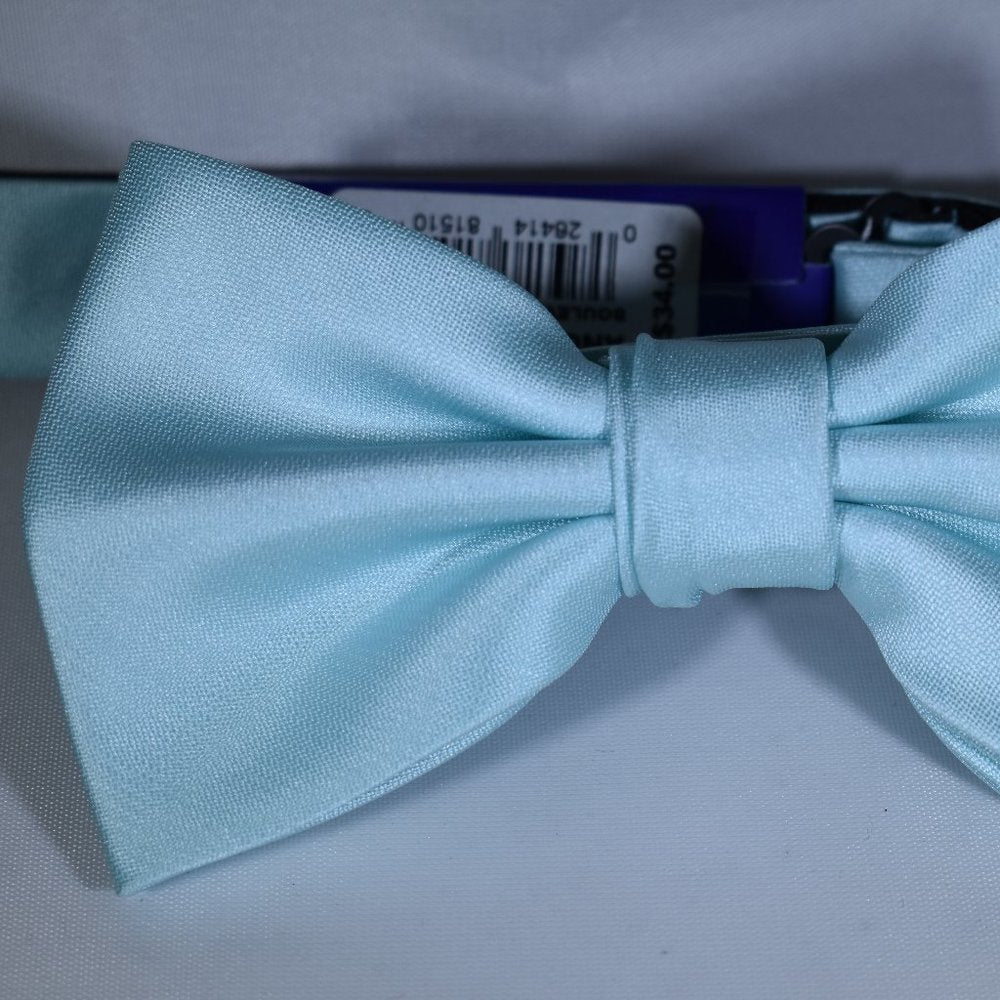 Apt. 9 NWT Solid Bow Tie Mint