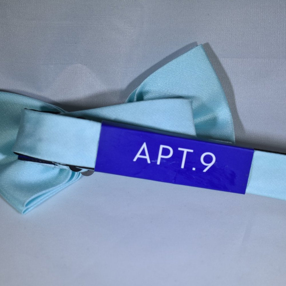 Apt. 9 NWT Solid Bow Tie Mint