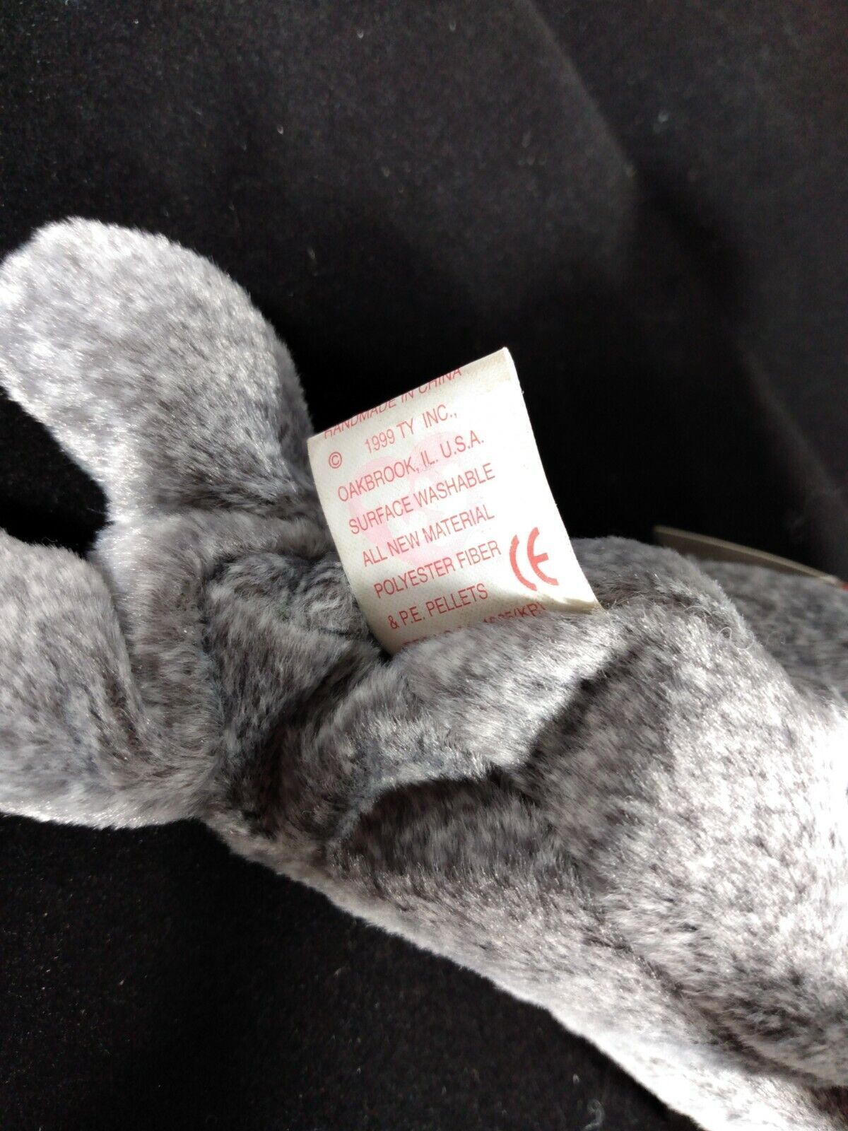 Ty Slippery the Seal Beanie Baby-Retired-In Case-PE Pellets