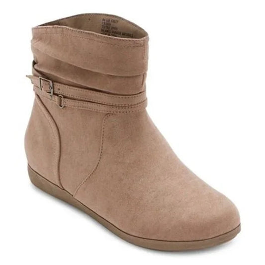Women's St. John's Bay Kinley Flat Heel Booties - Taupe - 8 - NIB