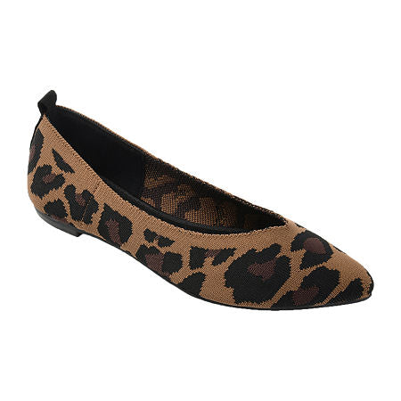 Journee Collection Women's Tayleen Pointed Toe Flats NWOB