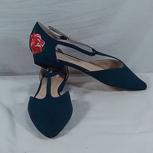 Women's Chelsea Crew Garden Pointed Toe Flats Navy Size: 7 - New in Box
