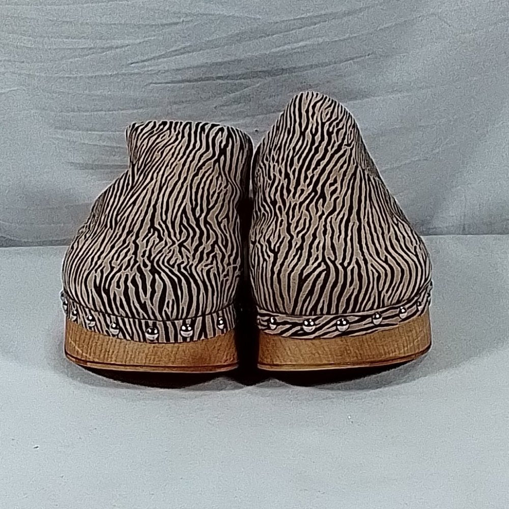 Women's Musse & Cloud  Zumima Leather Platform Mule Brown Zebra - Size: 8 -NIB