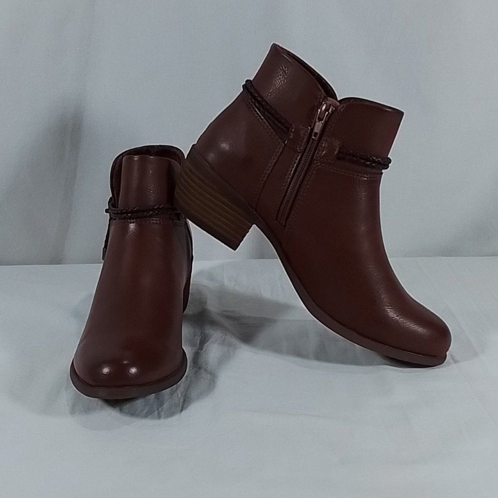 Women's BOC Lindsay Stacked Heel Bootie - Brown - 8 - NIB