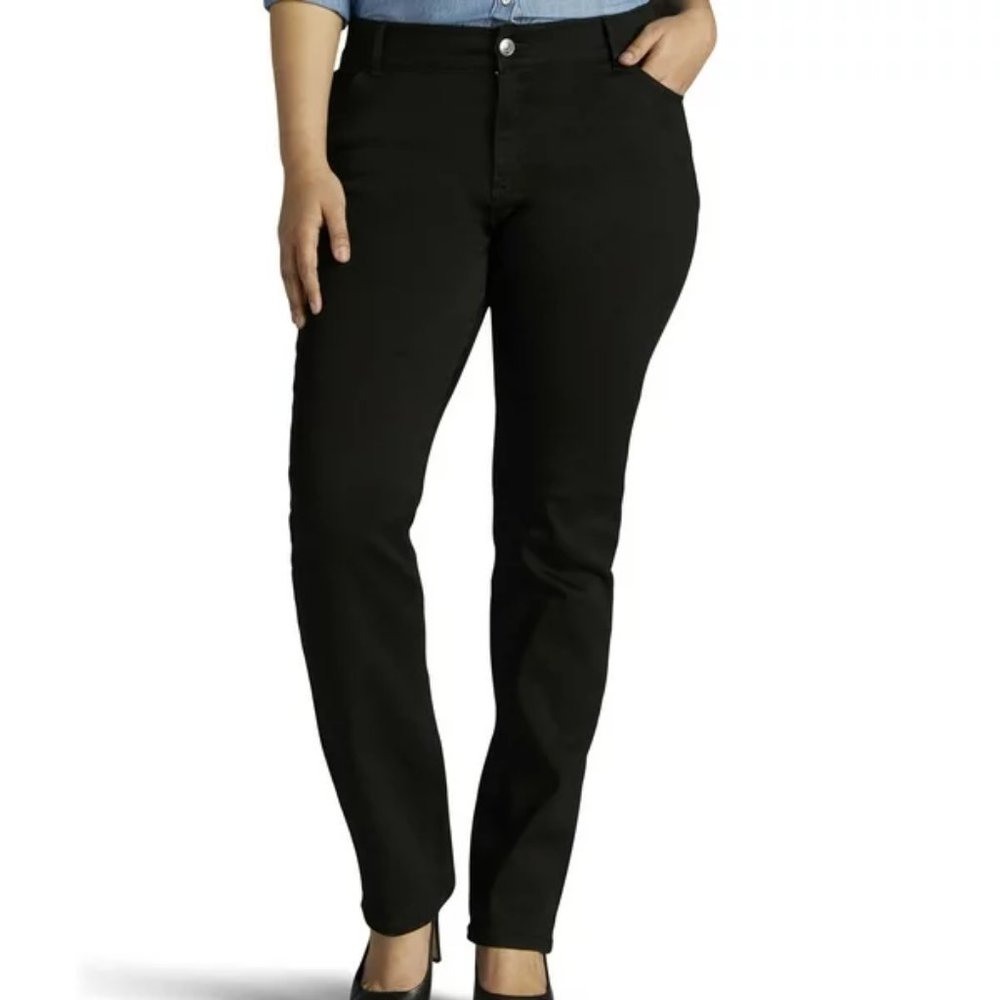 Lee Women's Plus Flex Motion Fit Straight Leg Jeans - Black - 18W Medium - NWT