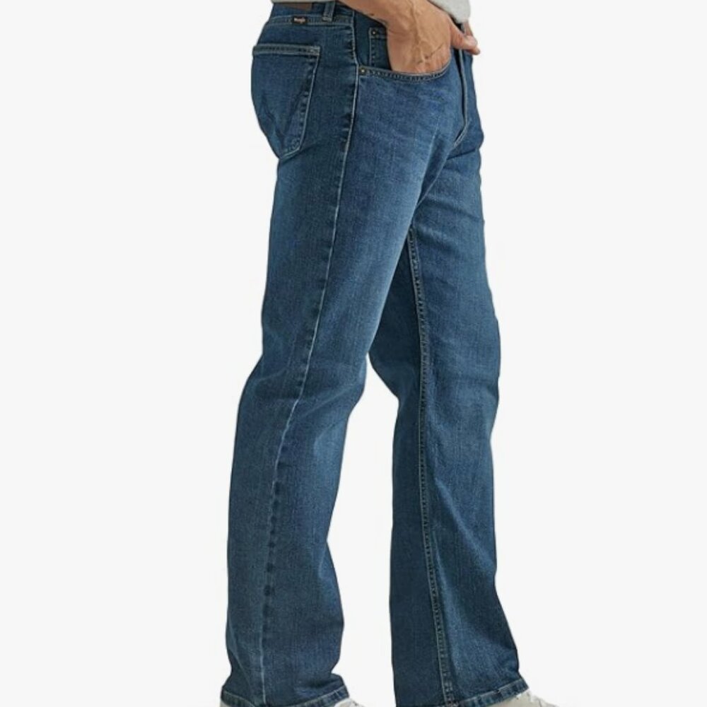 Wranglers Men's Relaxed Bootcut Jeans - Dunn - 33x32 - New without Tags