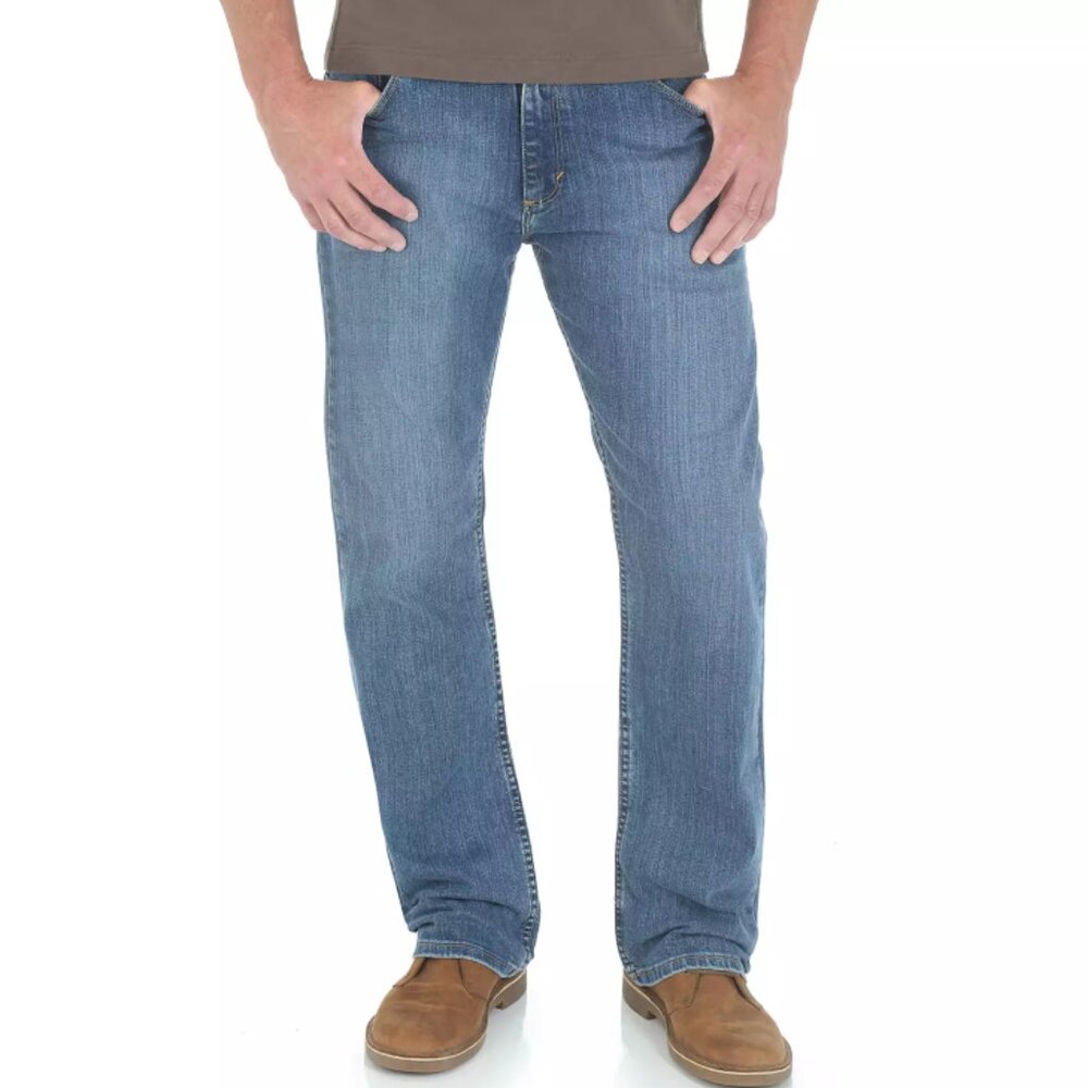 Wrangler Men's Straight Fit Jeans - 42x30 - Gibson - NWOT