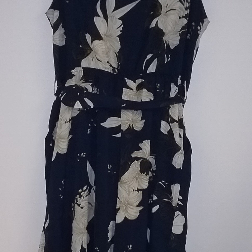 Belongsci Romper with Tie Waist-Navy With Ivory Floral-New with Tags