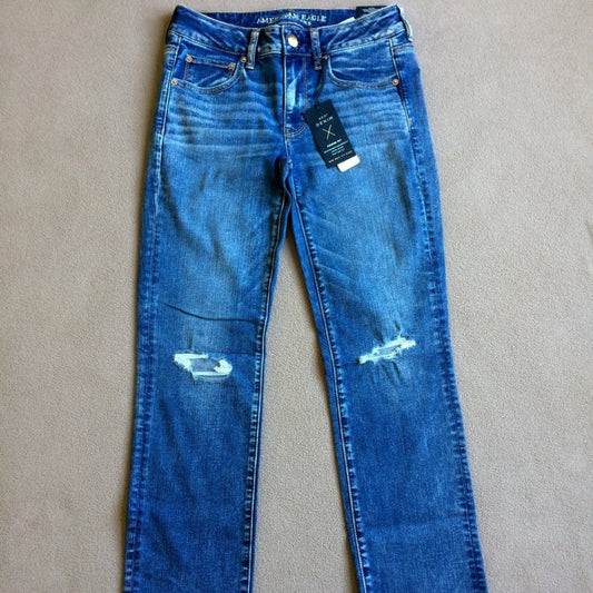 AEO Women's Straight Crop Stretch Jean Size 8 Long