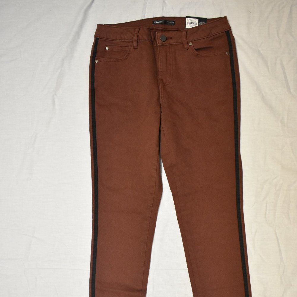 Simply Vera Wang Flex Skinny Pants-Raspberry-New with Tags