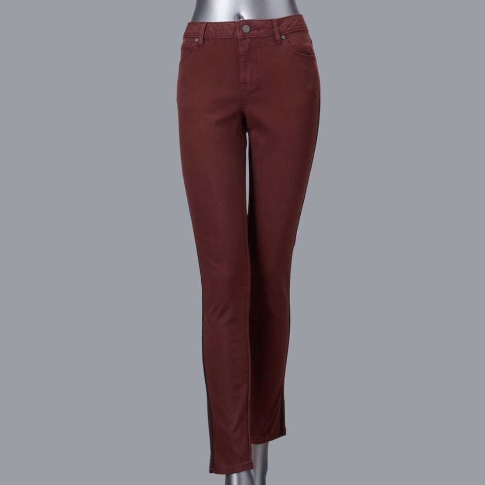 Simply Vera Wang Flex Skinny Pants-Raspberry-New with Tags