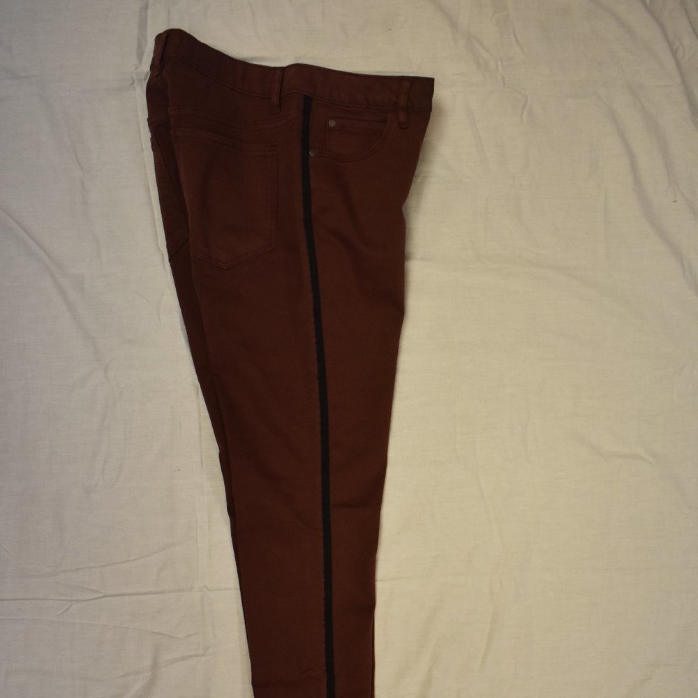 Simply Vera Wang Flex Skinny Pants-Raspberry-New with Tags