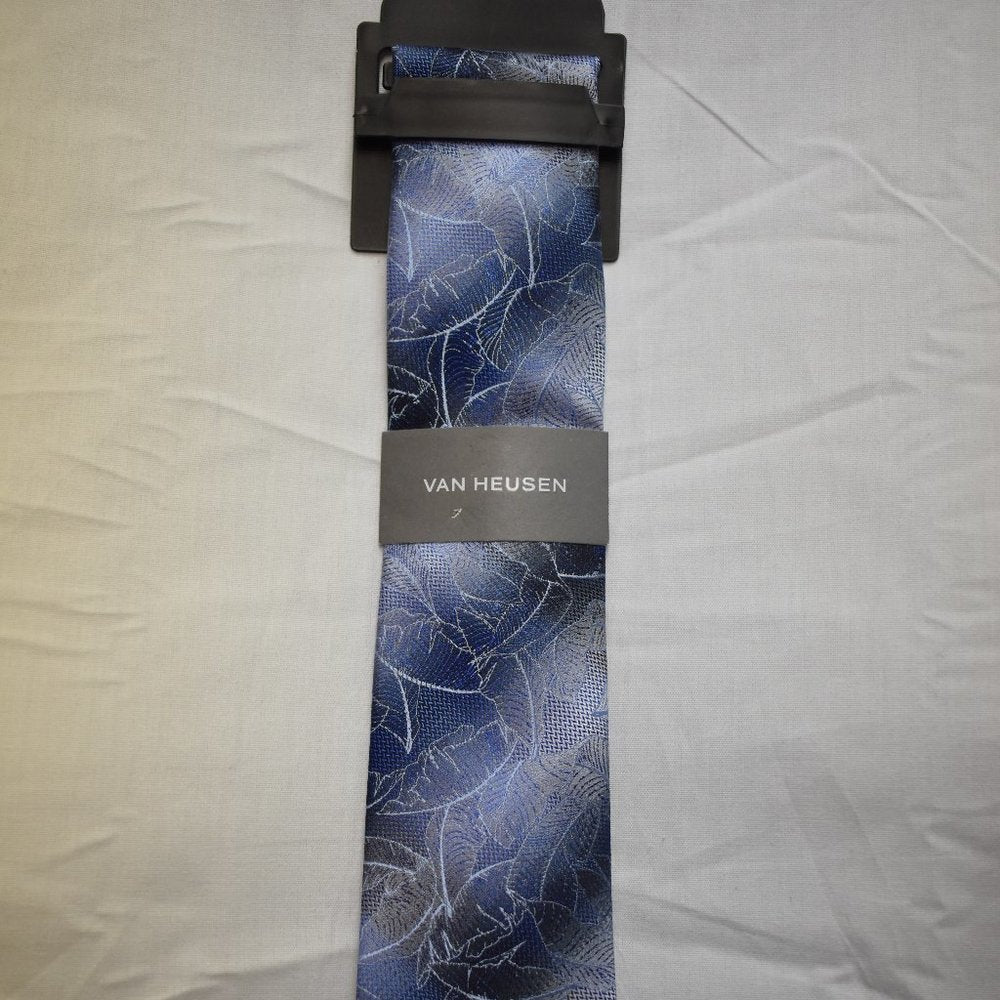 Van Heusen Mens NWT Blue/Gry Leaf Print Tie