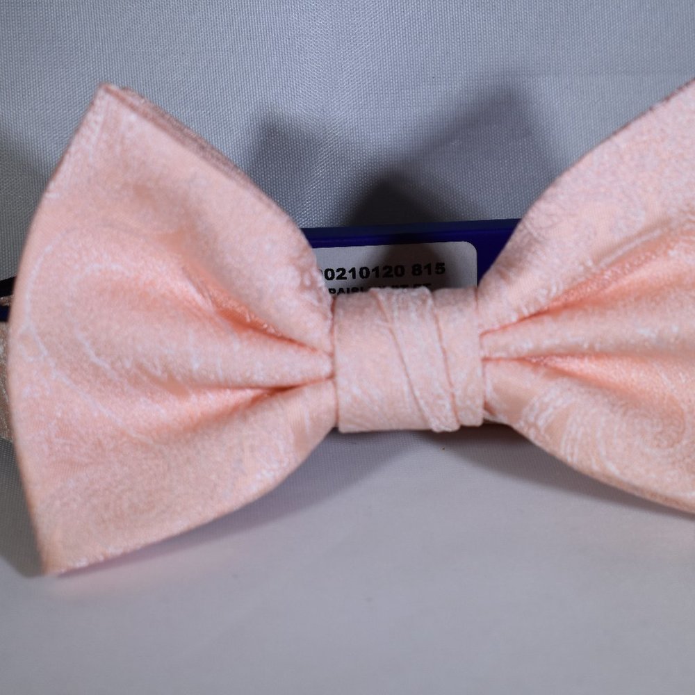 Apt. 9 NWT Bow Tie Peach Paisley