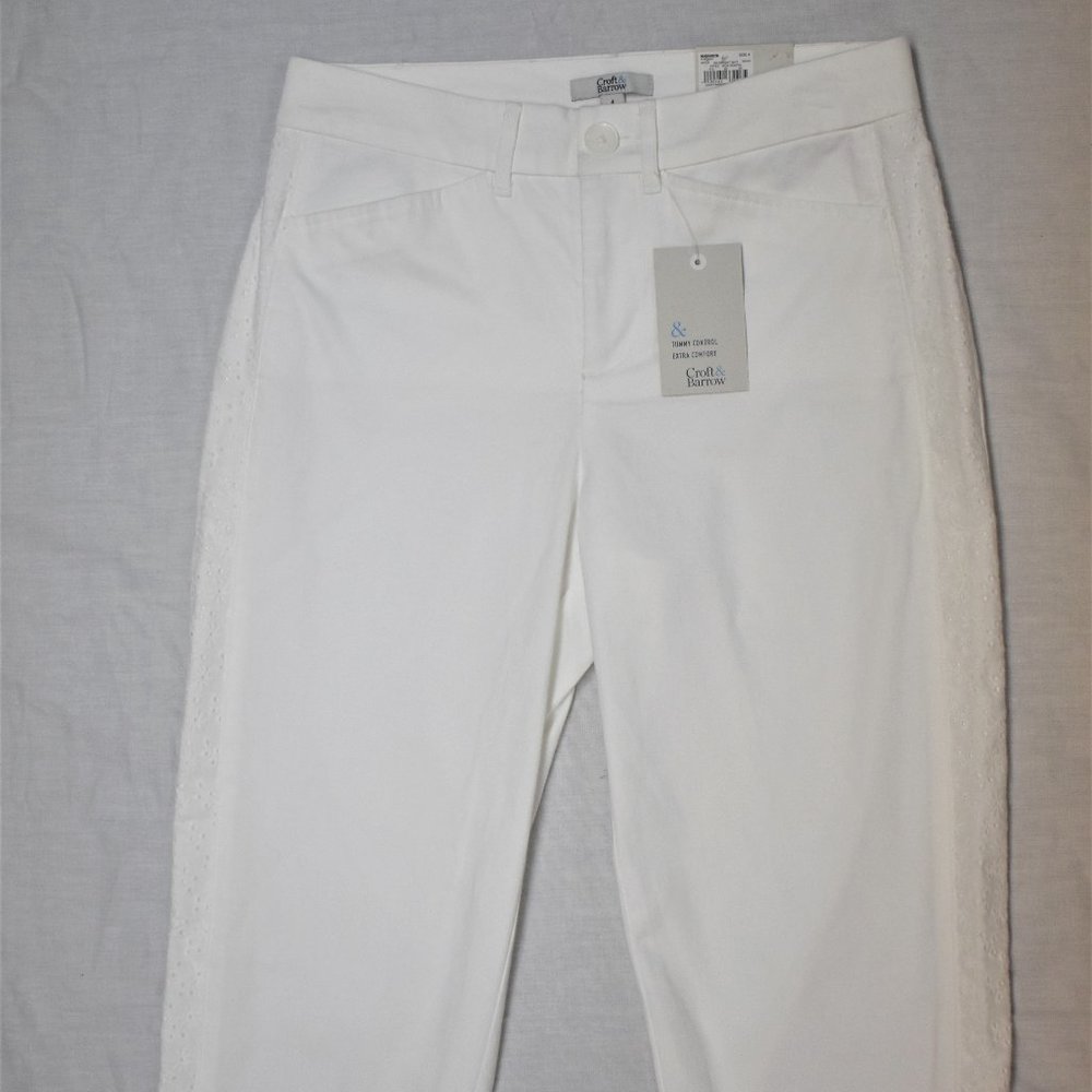 Croft & Barrow Stretch Mid Rise Capri-Bright White-New with Tags