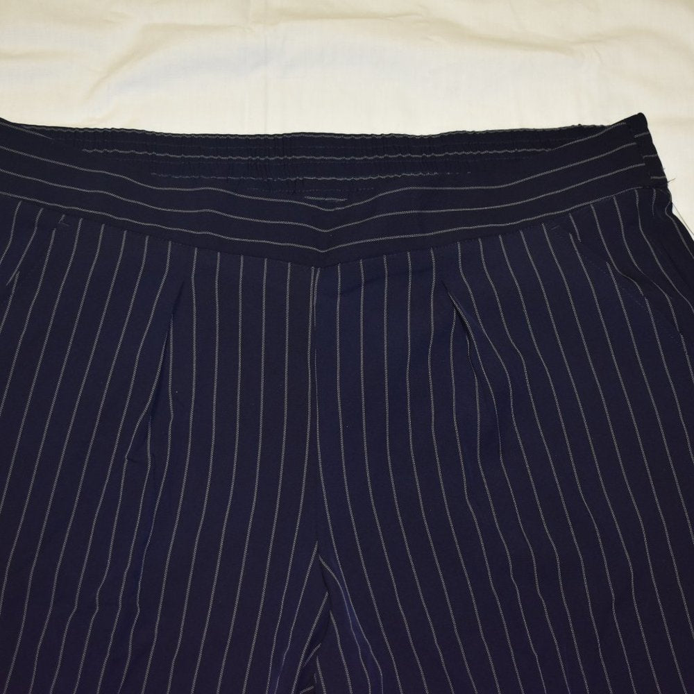 Women's Dana Buchman Wide Leg Career Capri-Navy White Stripe-New with Tags