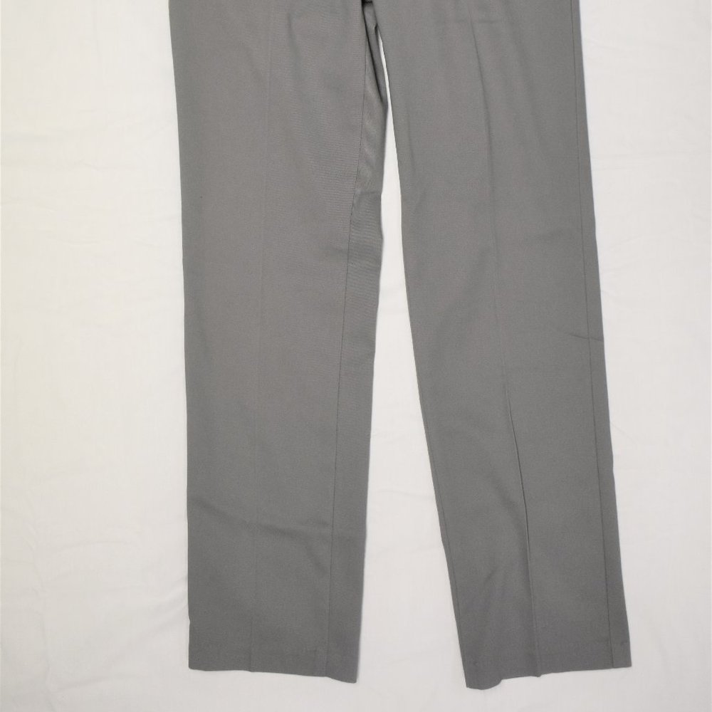 Docker’s Easy Slim Tapered Fit Khaki - Grey - 28x30 - New with Tags