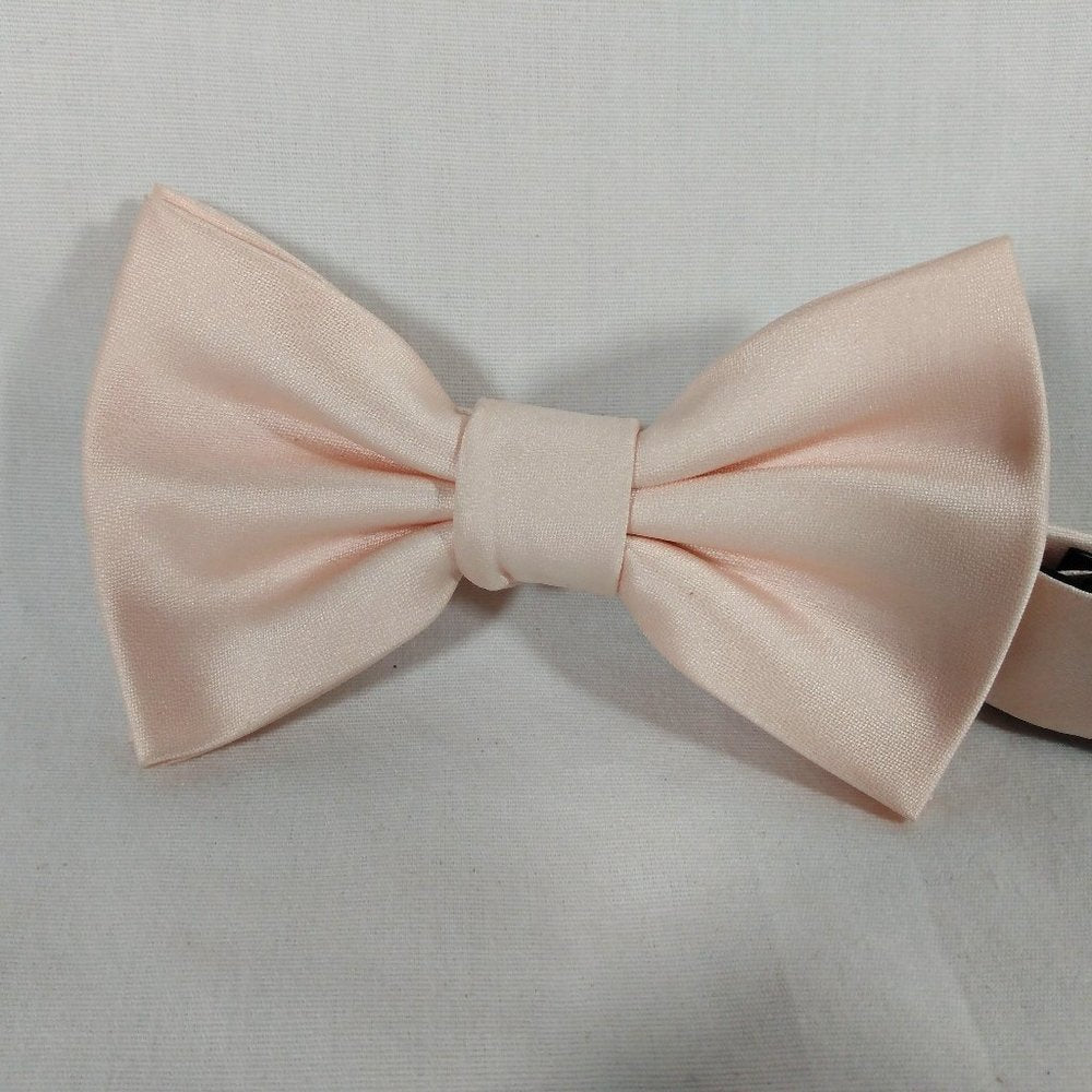 Apt. 9 NWT Bow Tie Peach Satin