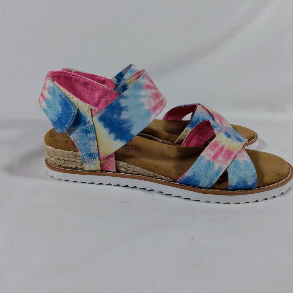 Bob's by Skechers  Desert Kiss-Sweet Seasons Tie dye Sandal Women's 6.5