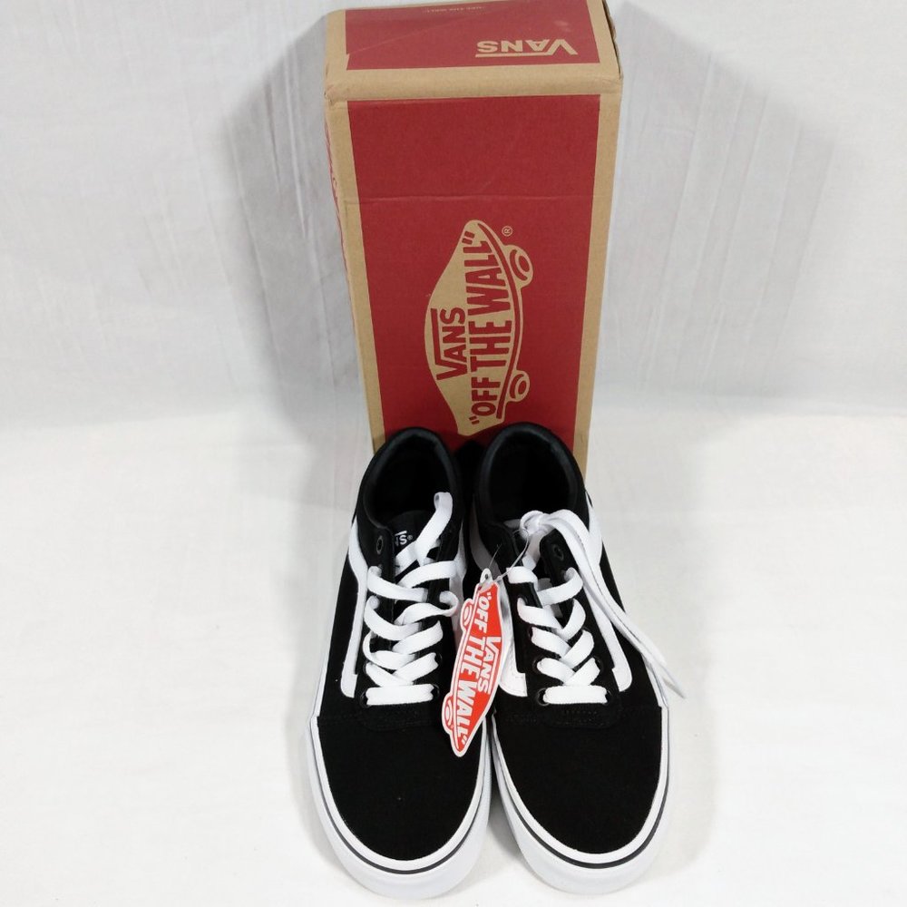 VANS Ward Canvas Women's Shoes - Various Sizes - Black/White - New in Box