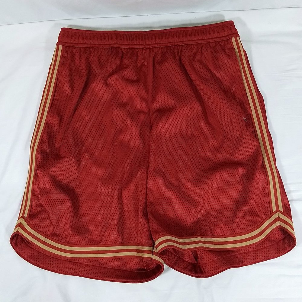 Men's Mesh Pocket Shorts-Various Sizes-New with Tags-Deep Red