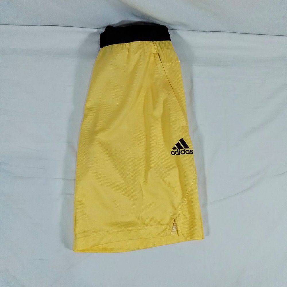 Adidas Men's Axis Knit Athletic Shorts-Almost Yellow-Size Small-New with Tags