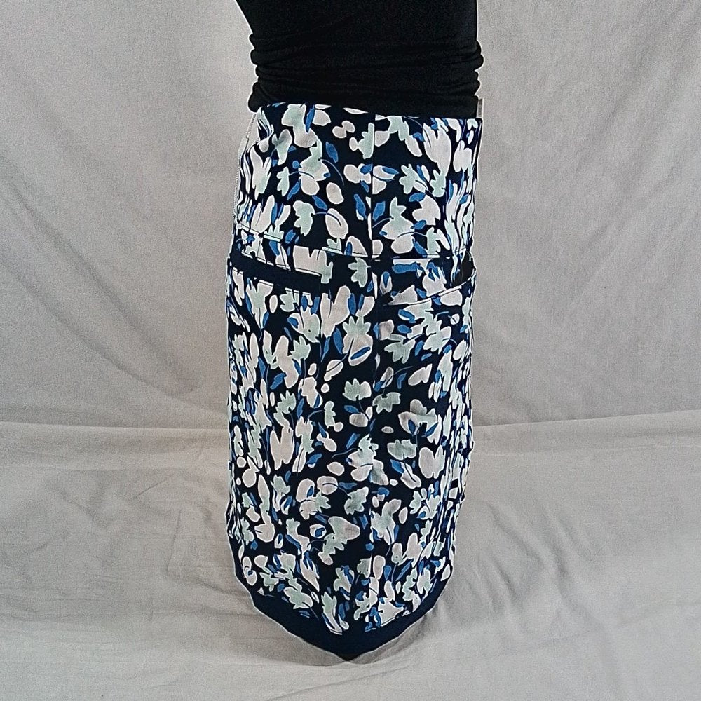 Woman's Lady Hagen 17" Tummy Control Wrap Golf Skort Ditsy Buds Navy-Size XS-NWT