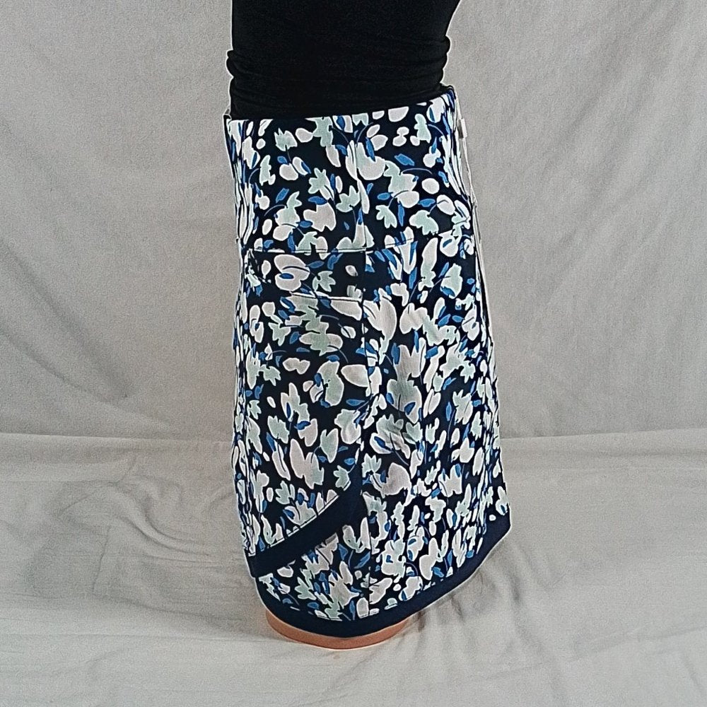 Woman's Lady Hagen 17" Tummy Control Wrap Golf Skort Ditsy Buds Navy-Size XS-NWT